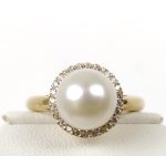 Tenyésztett gyöngyös arany gyűrű